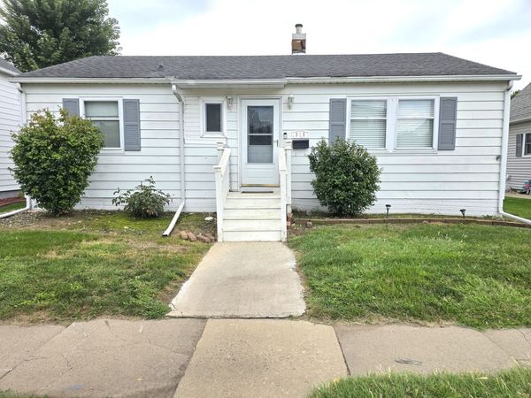 918 14th Avenue , Fulton, IL 61252