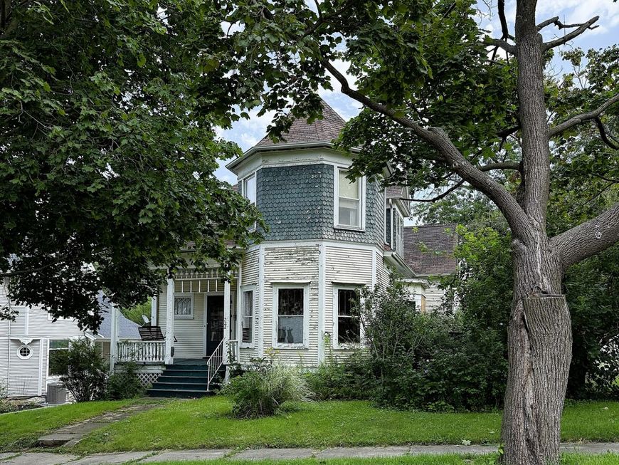 Main Photo