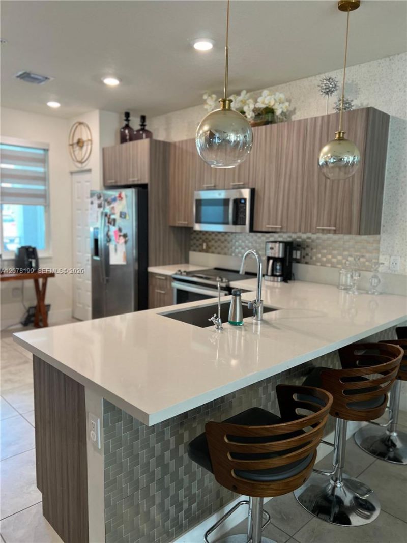 6421 NW 102nd Path, Unit 101, Doral, FL 33178 Photo