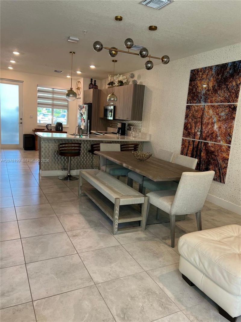 6421 NW 102nd Path, Unit 101, Doral, FL 33178 Photo