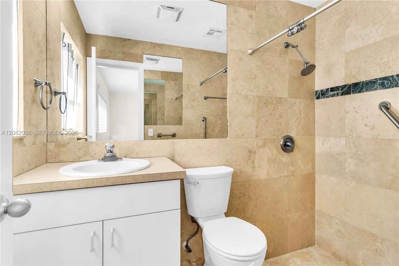 2533 NE 35th Dr, Fort Lauderdale, FL 33308 Photo