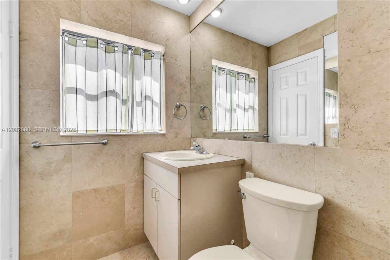 2533 NE 35th Dr, Fort Lauderdale, FL 33308 Photo