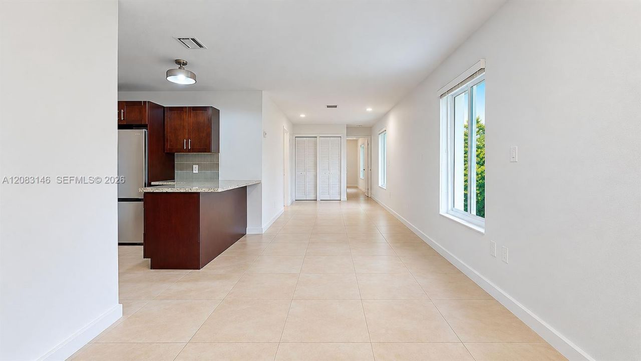 3558 SW 26th St , Unit 3558, Miami, FL 33133 Photo