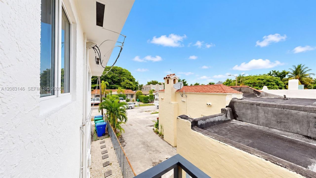 3558 SW 26th St , Unit 3558, Miami, FL 33133 Photo