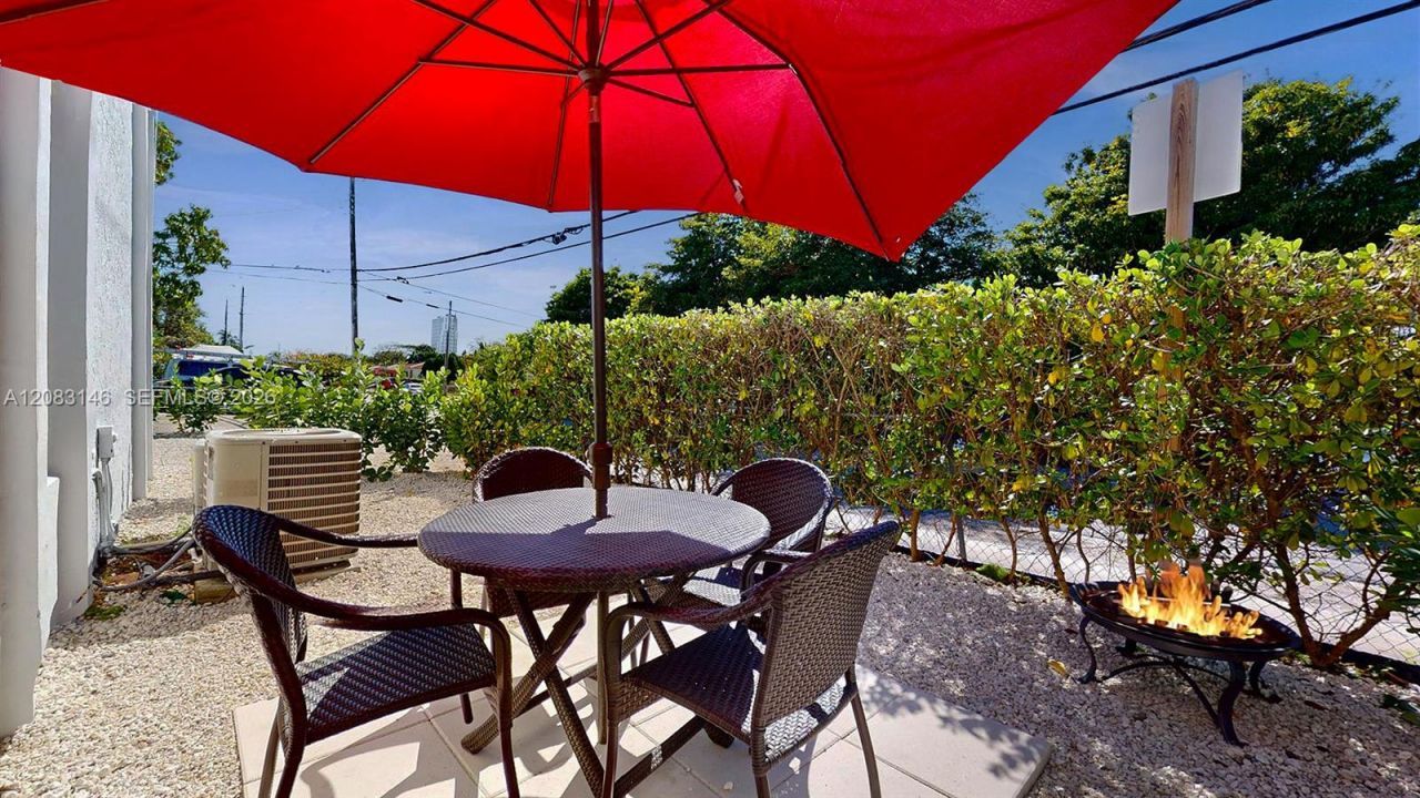 3558 SW 26th St , Unit 3558, Miami, FL 33133 Photo
