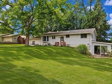 2305 Lakecrest Road, Mansfield, OH 44903