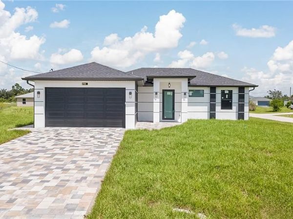 2700 11Th St SW , LEHIGH ACRES, FL 33976