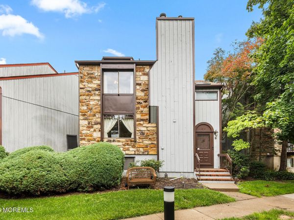 84 Diamond Lane, Old Bridge, NJ 08857
