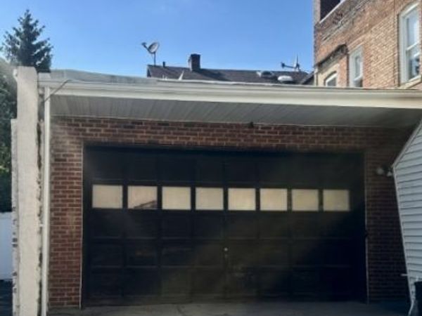 305 Green Ave Garage, Lyndhurst, NJ 07071