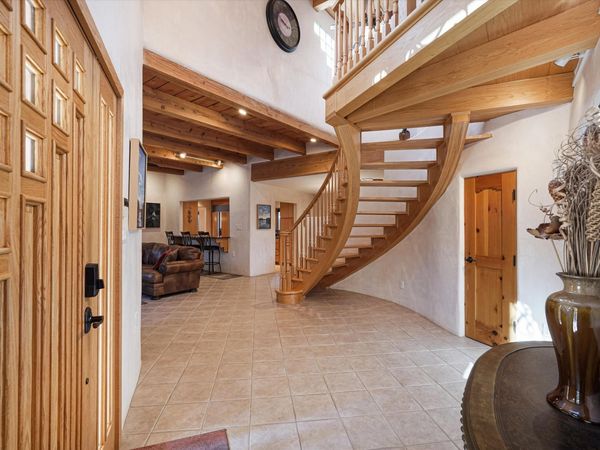5305 Canada Vista Place NW, Albuquerque, NM 87120