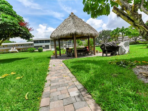 233 Windsor K, West Palm Beach, FL 33417
