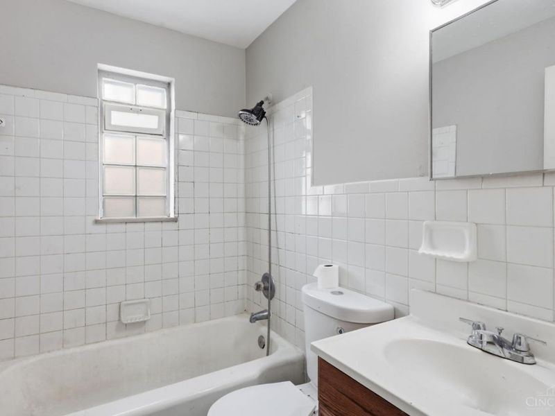 2712 W Galbraith Road, Colerain Township, OH 45239 Photo 5