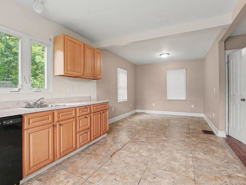 6801 Betts Avenue, North College Hill, OH 45239 Photo 3