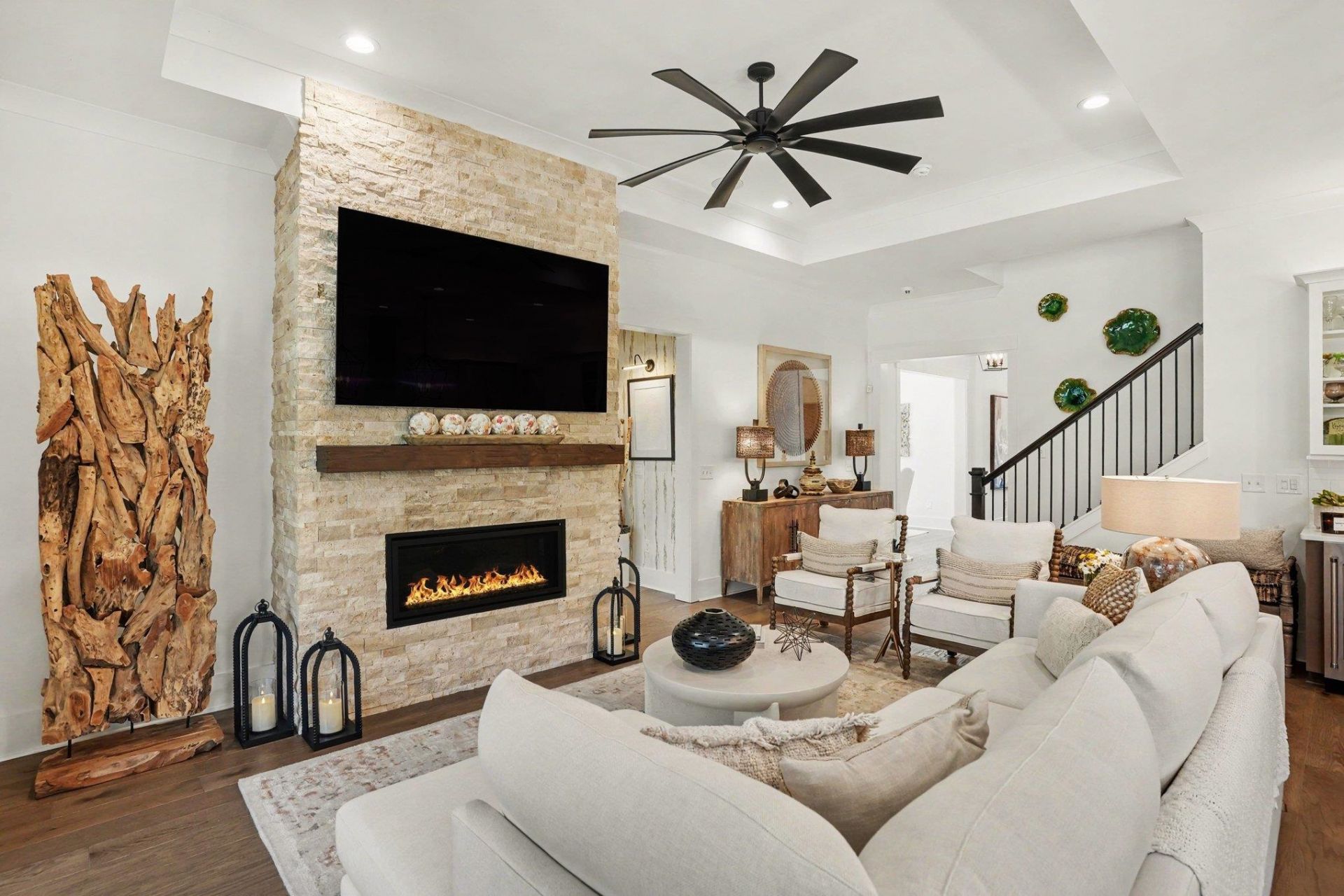 6436 Berg St.  Photo 4