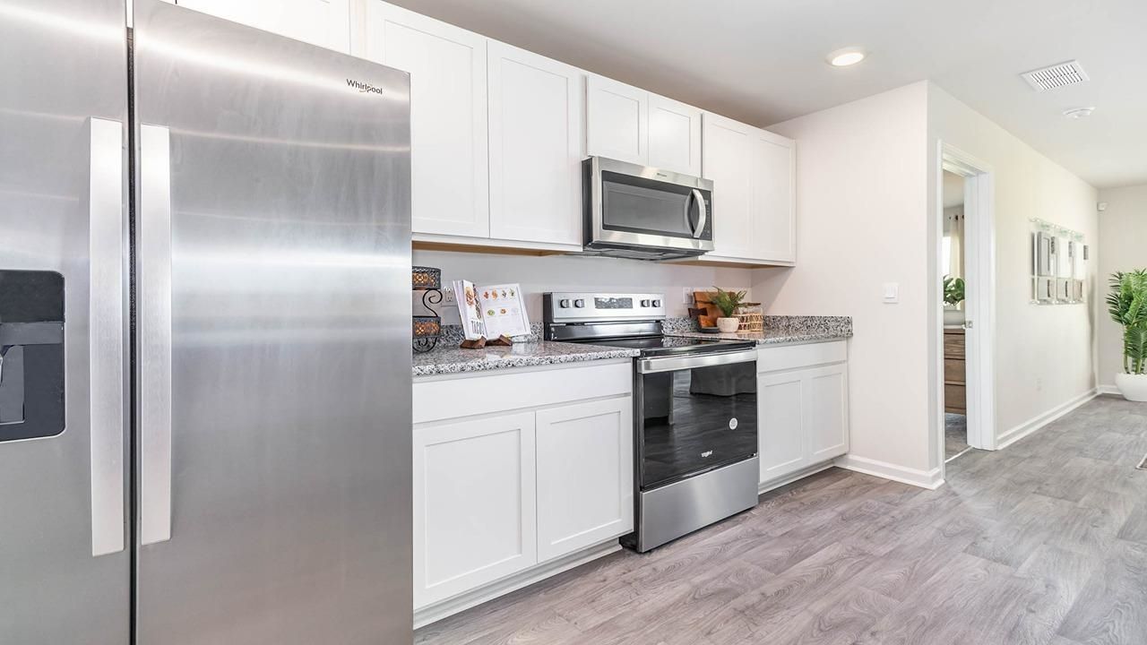 649 Strawberry Field Way  Photo 4
