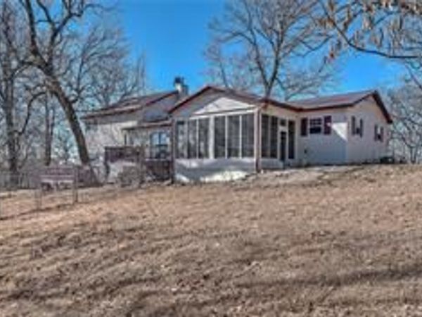 29 County Road 1522, Eureka Springs, AR 72632