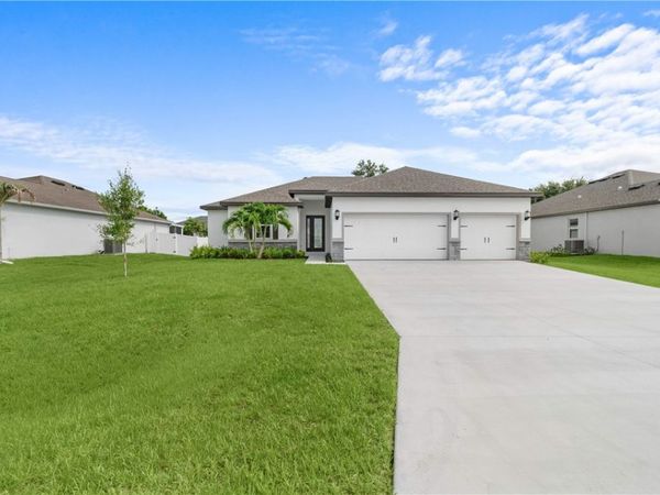 8046 99th Court , Vero Beach, FL 32967