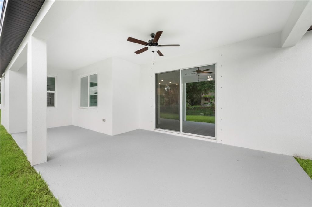 8046 99th Court , Vero Beach, FL 32967 Photo