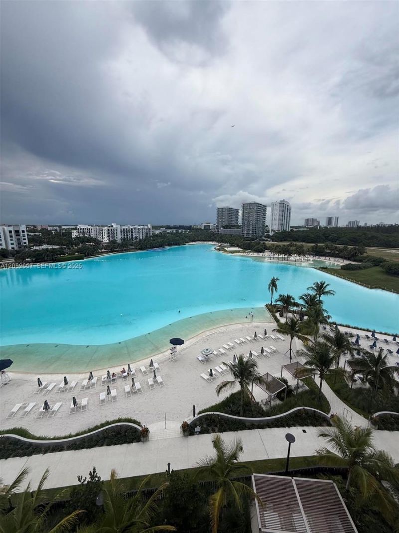 2411 Laguna Circle , Unit 2703, North Miami, FL 33181 Photo