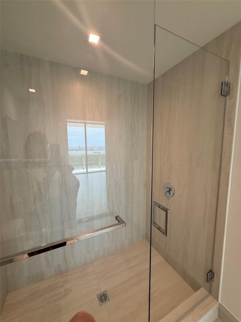 2411 Laguna Circle , Unit 2703, North Miami, FL 33181 Photo