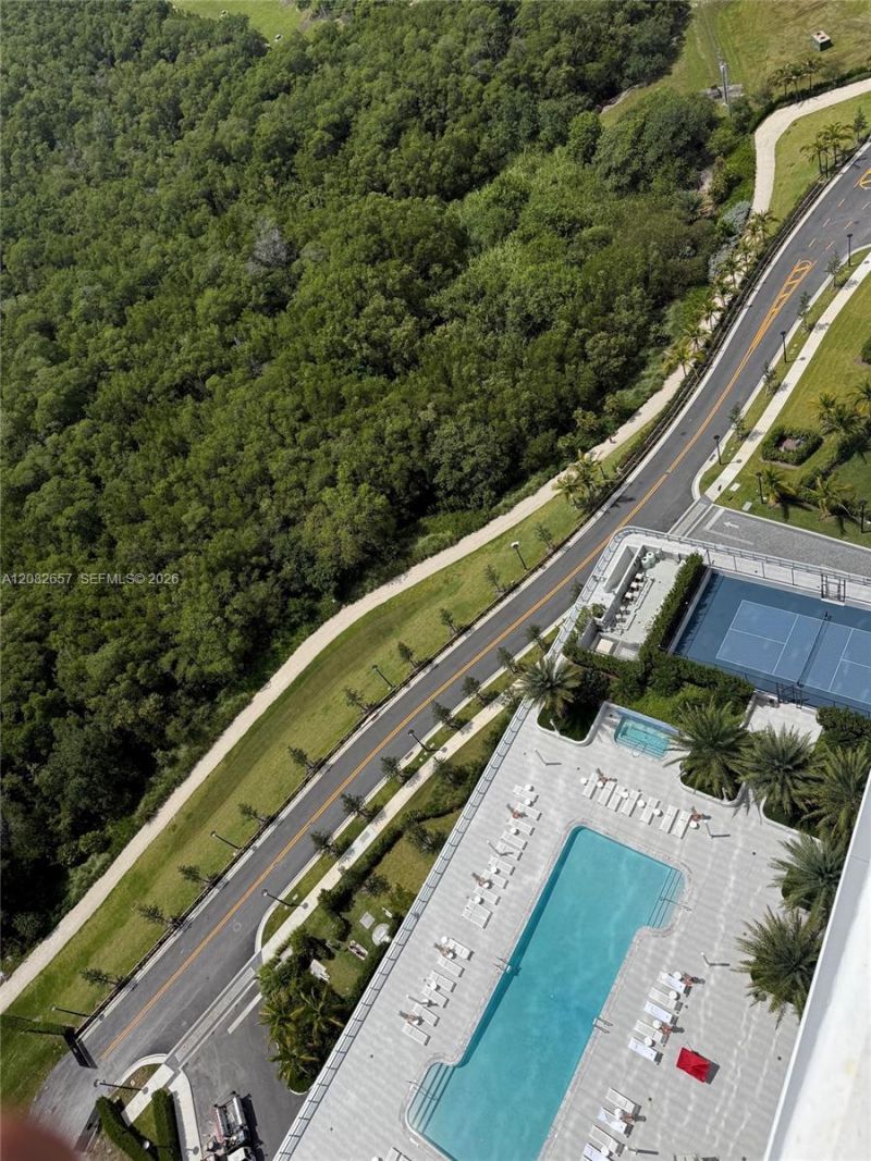 2411 Laguna Circle , Unit 2703, North Miami, FL 33181 Photo