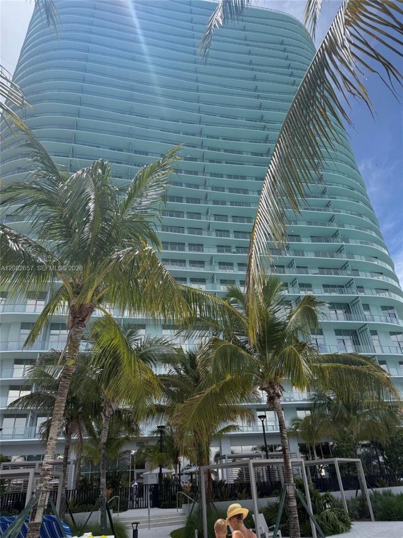 2411 Laguna Circle , Unit 2703, North Miami, FL 33181 Photo
