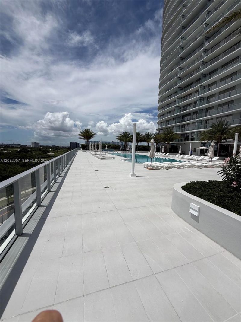 2411 Laguna Circle , Unit 2703, North Miami, FL 33181 Photo