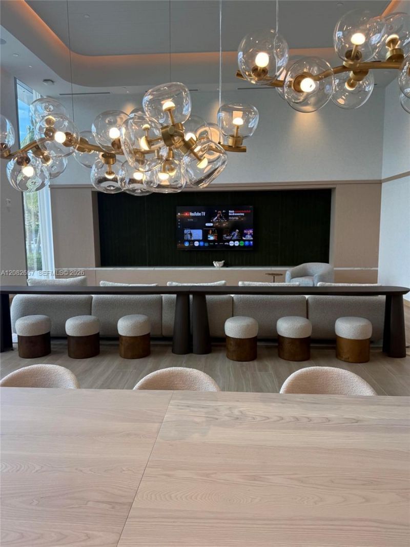 2411 Laguna Circle , Unit 2703, North Miami, FL 33181 Photo