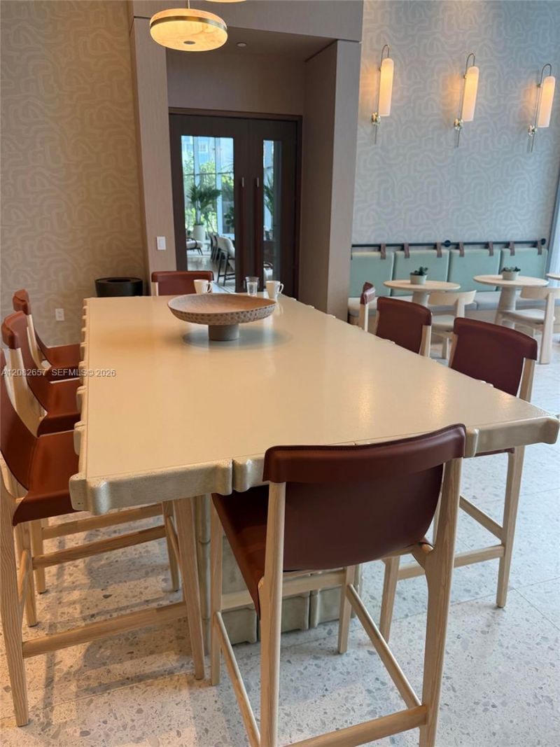 2411 Laguna Circle , Unit 2703, North Miami, FL 33181 Photo
