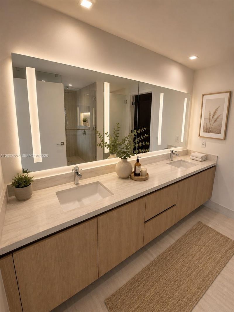 2411 Laguna Circle , Unit 2703, North Miami, FL 33181 Photo