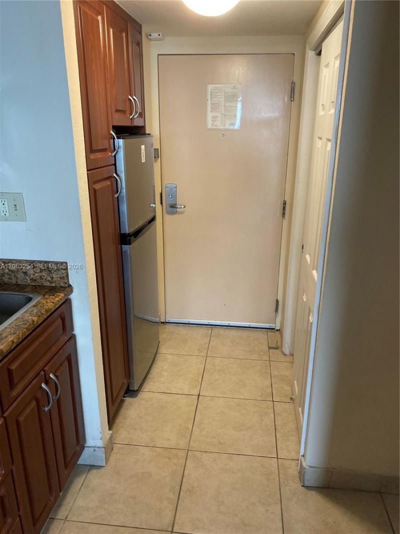 19201 Collins Ave , Unit 314, Sunny Isles Beach, FL 33160 Photo