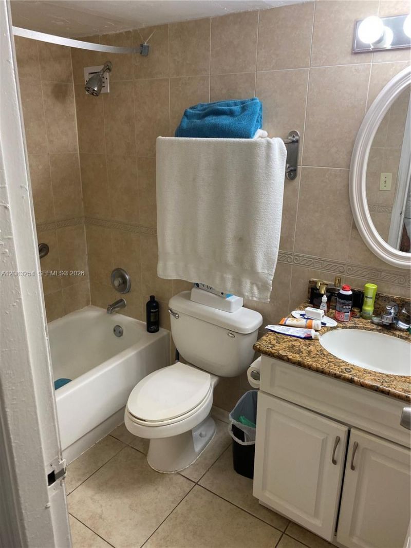 19201 Collins Ave , Unit 314, Sunny Isles Beach, FL 33160 Photo