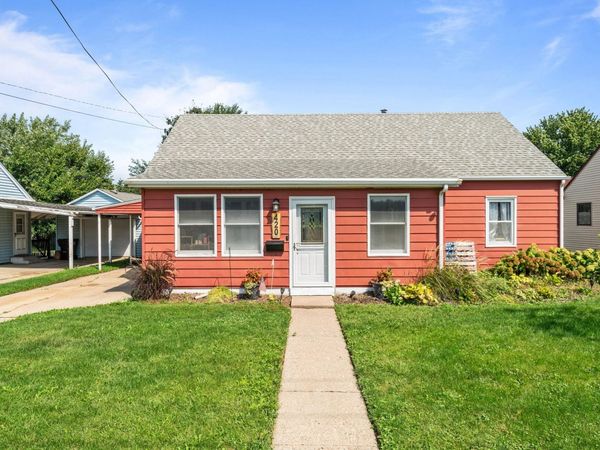 420 E Hitt Street, MOUNT MORRIS, IL 61054