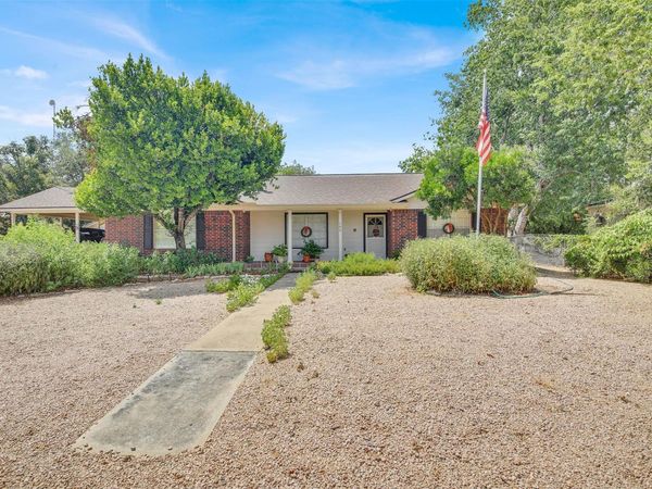 107 Taylor DR, Spicewood, TX 78669