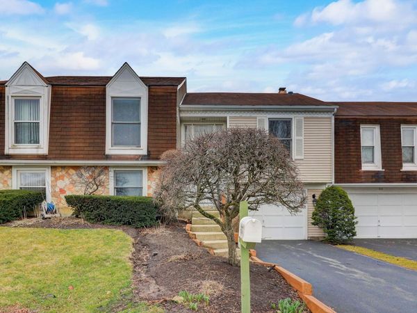 917 Burgess Circle , Buffalo Grove, IL 60089