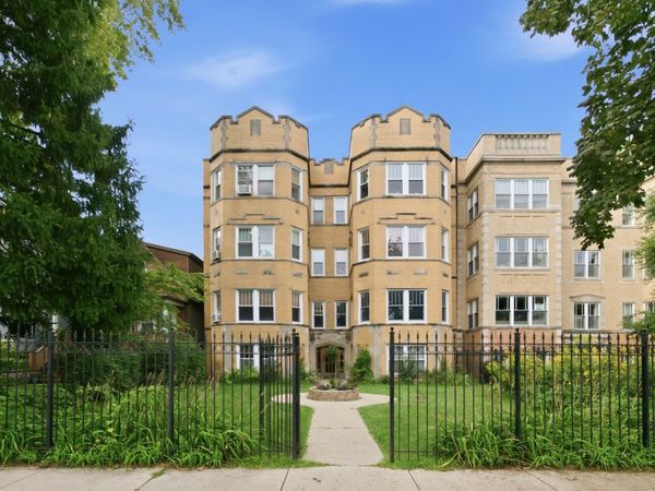 2640 W Logan Boulevard , Unit 102, Chicago, IL 60647