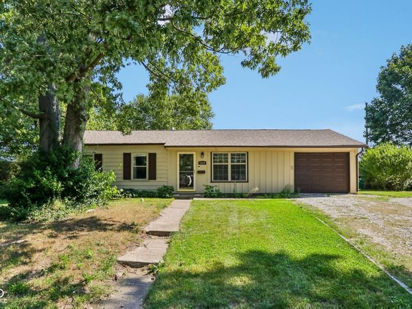 1913 Syracuse Court , Lebanon, IN 46052