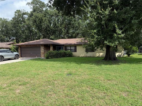 124 N POINTE DRIVE , AUBURNDALE, FL 33823