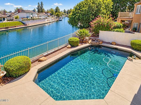 2031 W MADERO Avenue, Mesa, AZ 85202