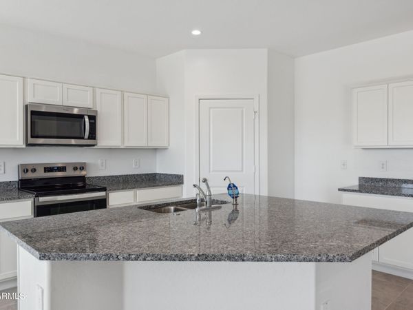 1513 E CURRIER Drive E, Casa Grande, AZ 85122
