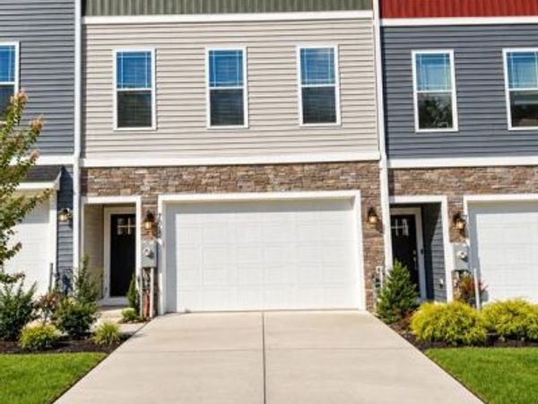 7812 WOLF RUN LANE, SEVERN, MD 21144