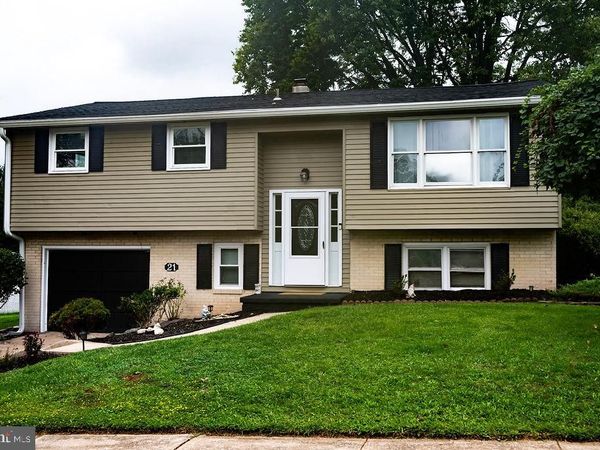 21 FENWICK DRIVE , MANCHESTER, PA 17345