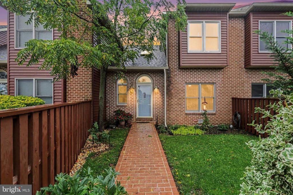 530 PEPPERCORN SQUARE , ENOLA, PA 17025