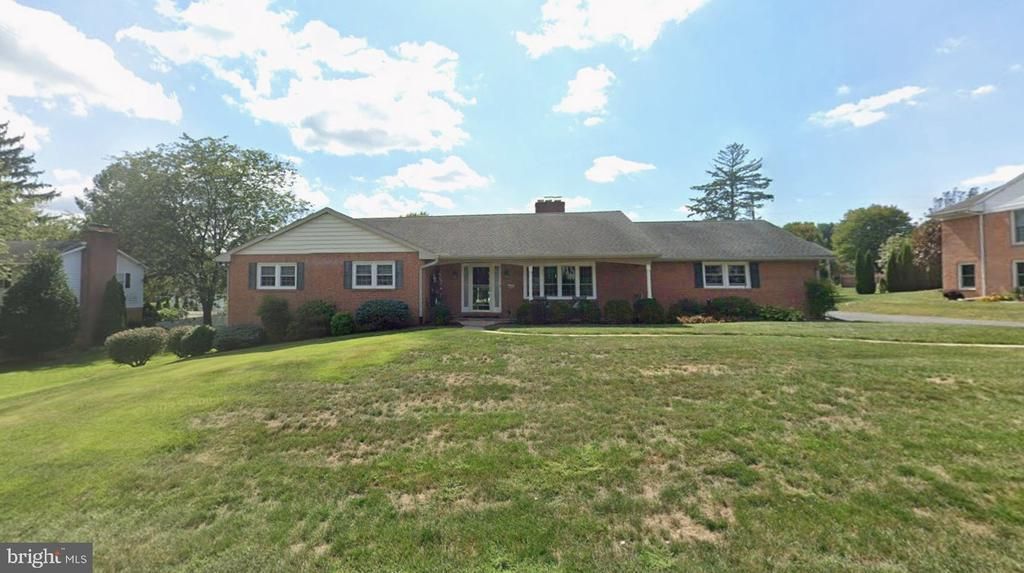 9130 MEADOWBROOK DRIVE, WAYNESBORO, PA 17268