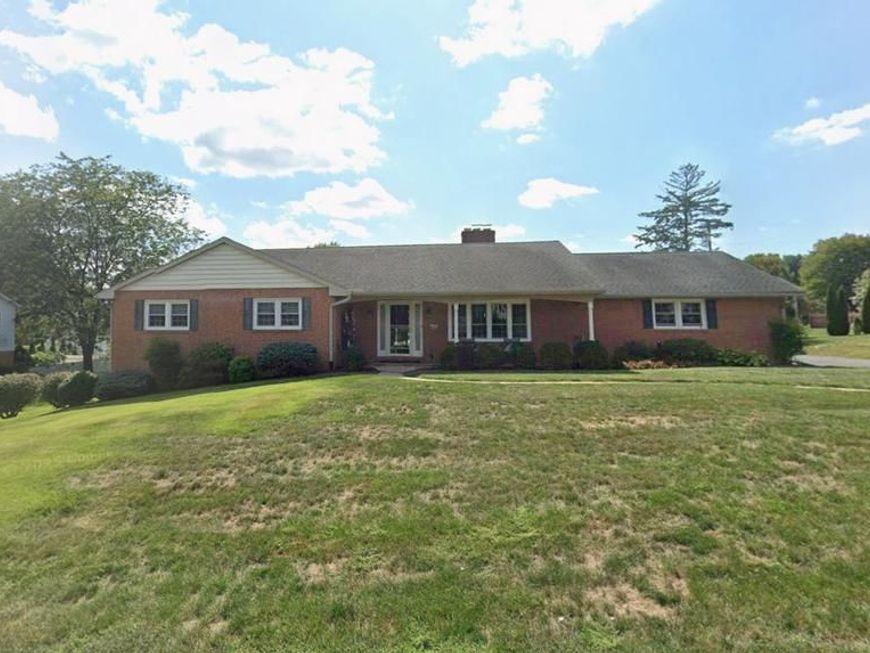 9130 Meadowbrook Drive, Waynesboro, PA 17268 Main Photo