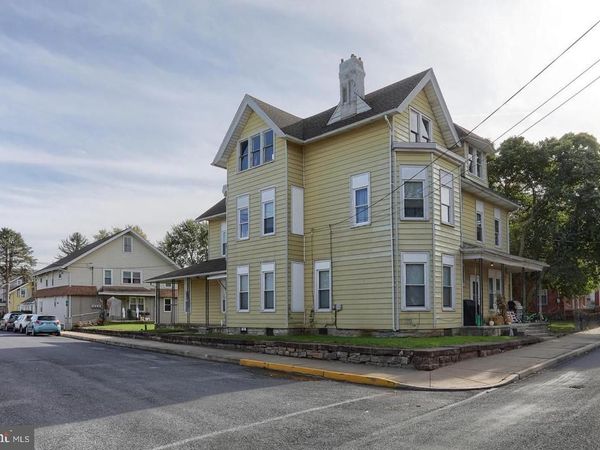 102 S RACE STREET, RICHLAND, PA 17087