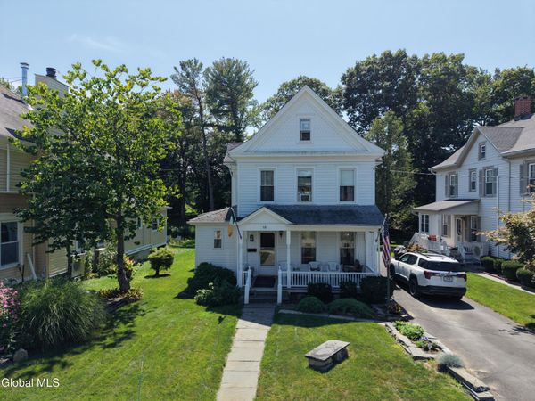 15 Freleigh Place, Coxsackie, NY 12051