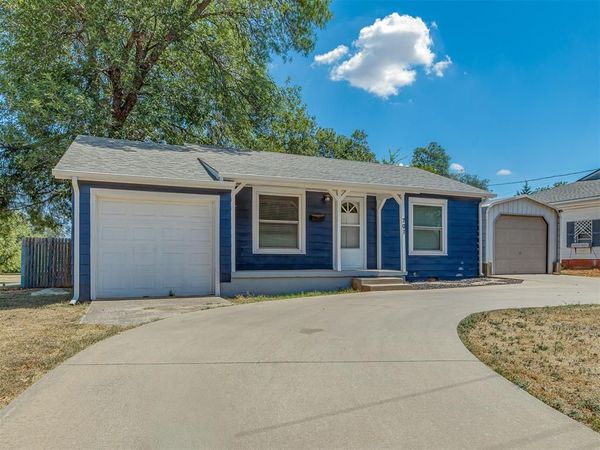 701 S 14th Street, Chickasha, OK 73018