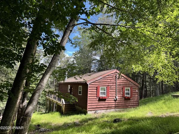 112 Deerfoot Road , Lake Ariel, PA 18436