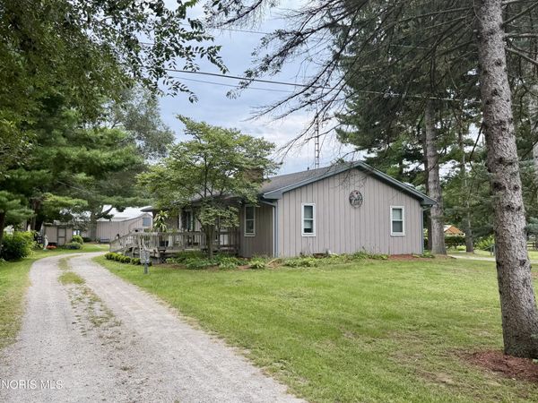 6656 County Road 1-1 , Swanton, OH 43558